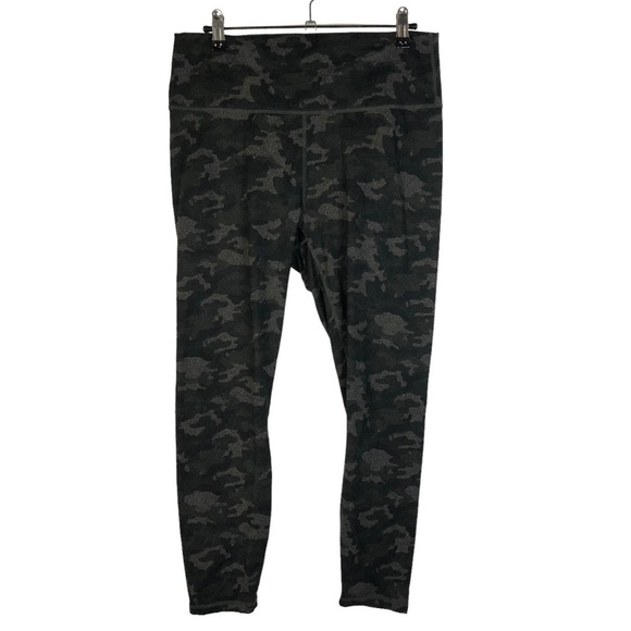 Fabletics Heather Camo Powerhold 7/8 Athletic Leggings M - Picture 2 of 6